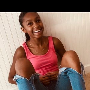 Meet your Posher, Myla